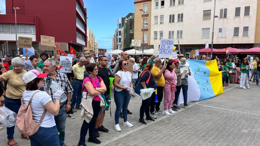 Más de un millar de personas exigen el derecho a un techo en Las Palmas de Gran Canaria
