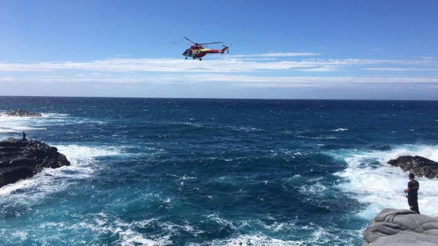 Desaparece al bañarse con mar de fondo en la costa de Arucas