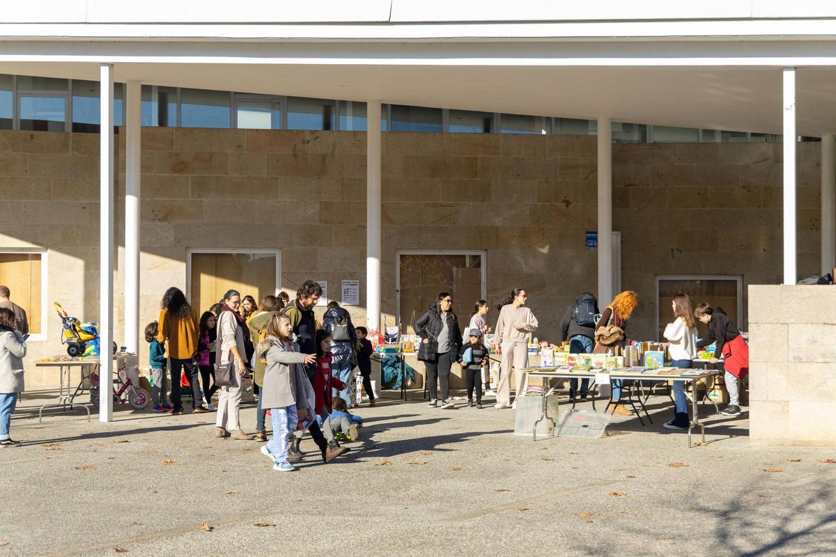 Unha actividade realizada no exterior do Centro Sociocultural de Conxo
