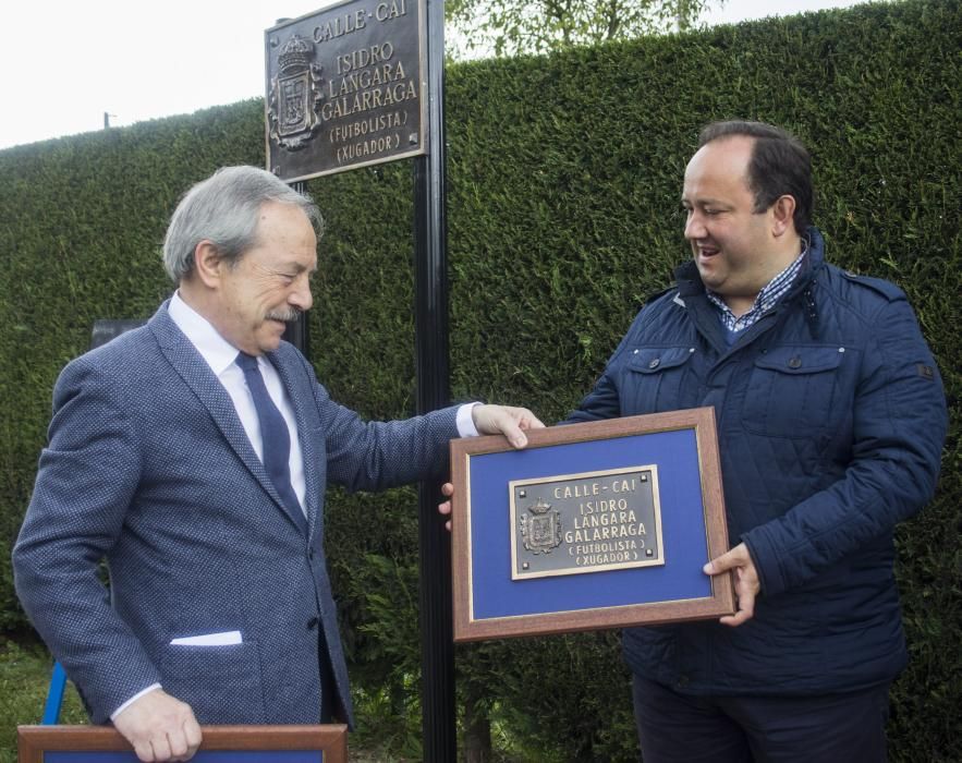 Descubrimiento de la placa de Isidro Langara en el