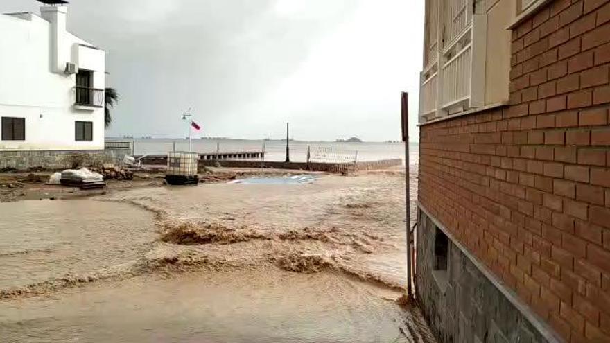 La riada vuelve a llenar de agua dulce el Mar Menor