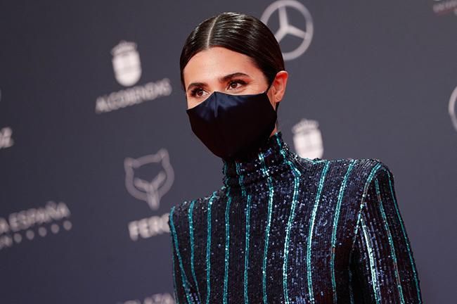 Primer plano de Loreto Mauleon en los premios feroz