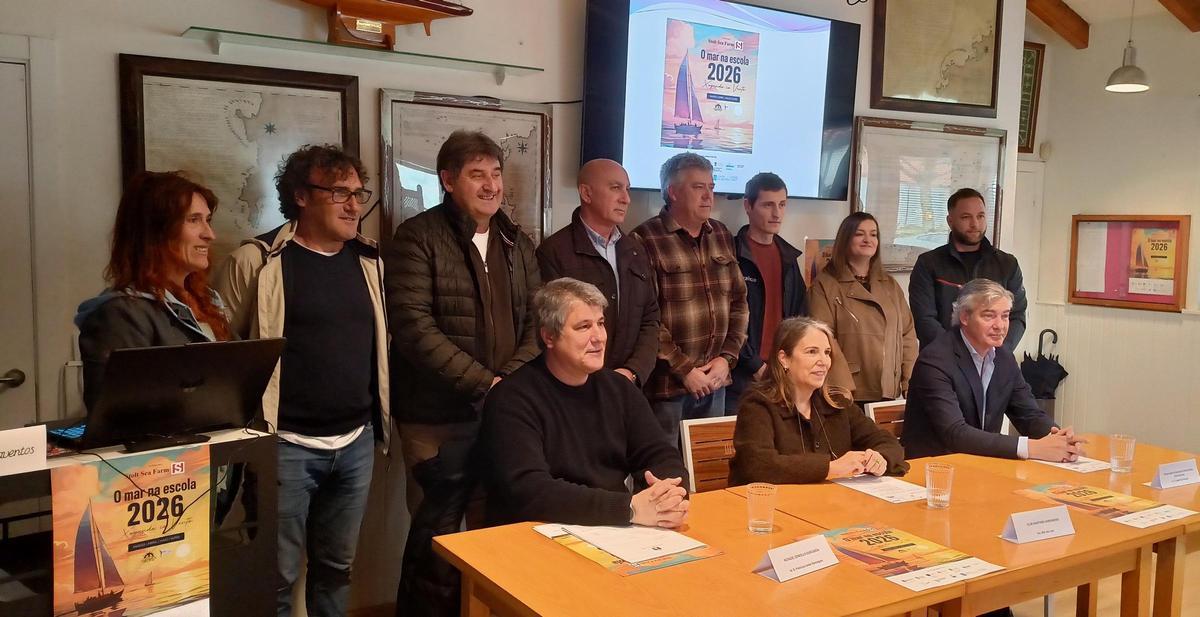 Participantes en el acto de presentación de O Mar na Escola 2026.
