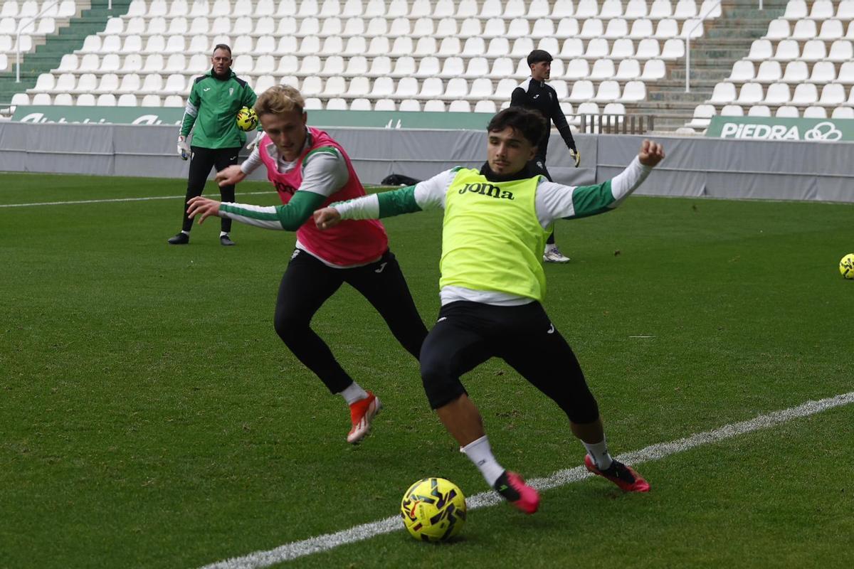 El primer entrenamiento del año del Córdoba en El Arcángel, en imágenes