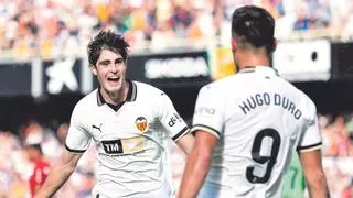 El Valencia CF negocia la venta de Javi Guerra al Atlético de Madrid