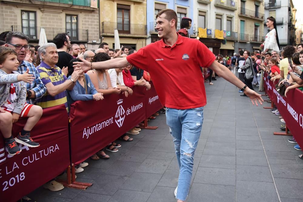 Celebració de l'ICL Manresa a la plaça Major