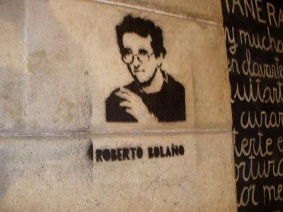 Grafitti del escritor en una calle de Barcelona.