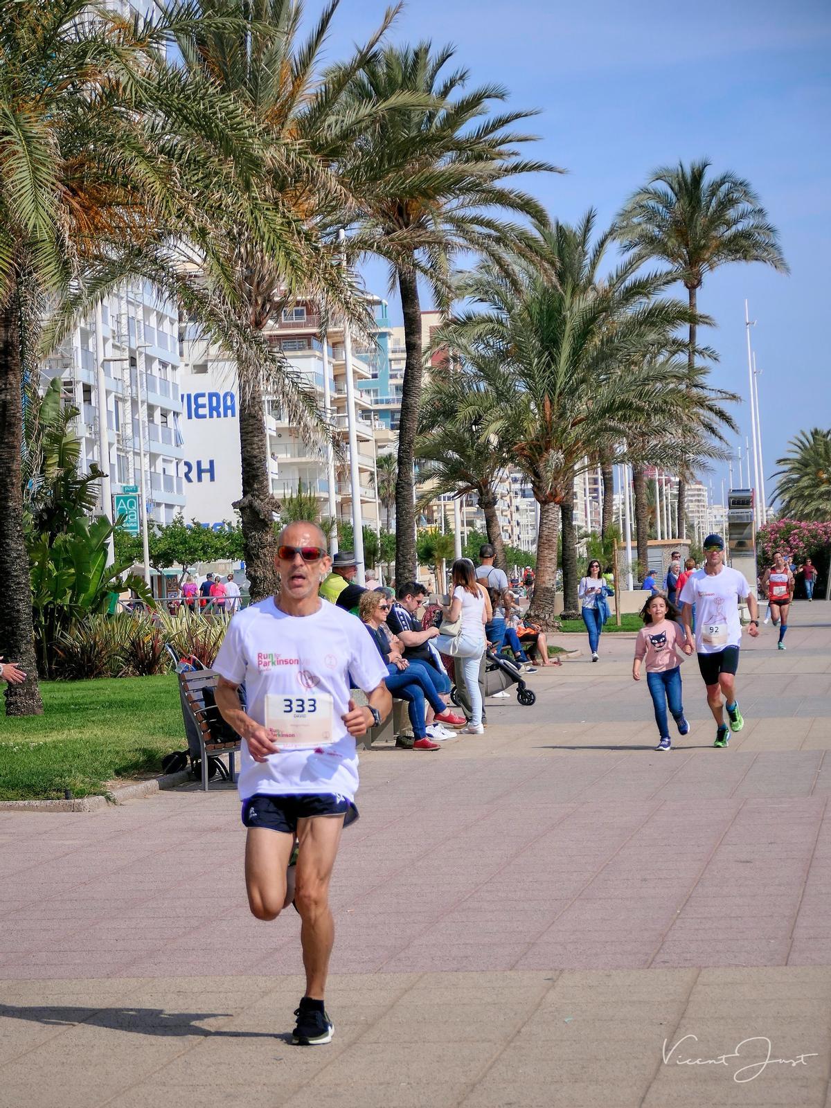 Búscate en el Run For Parkinson de la playa de Gandia