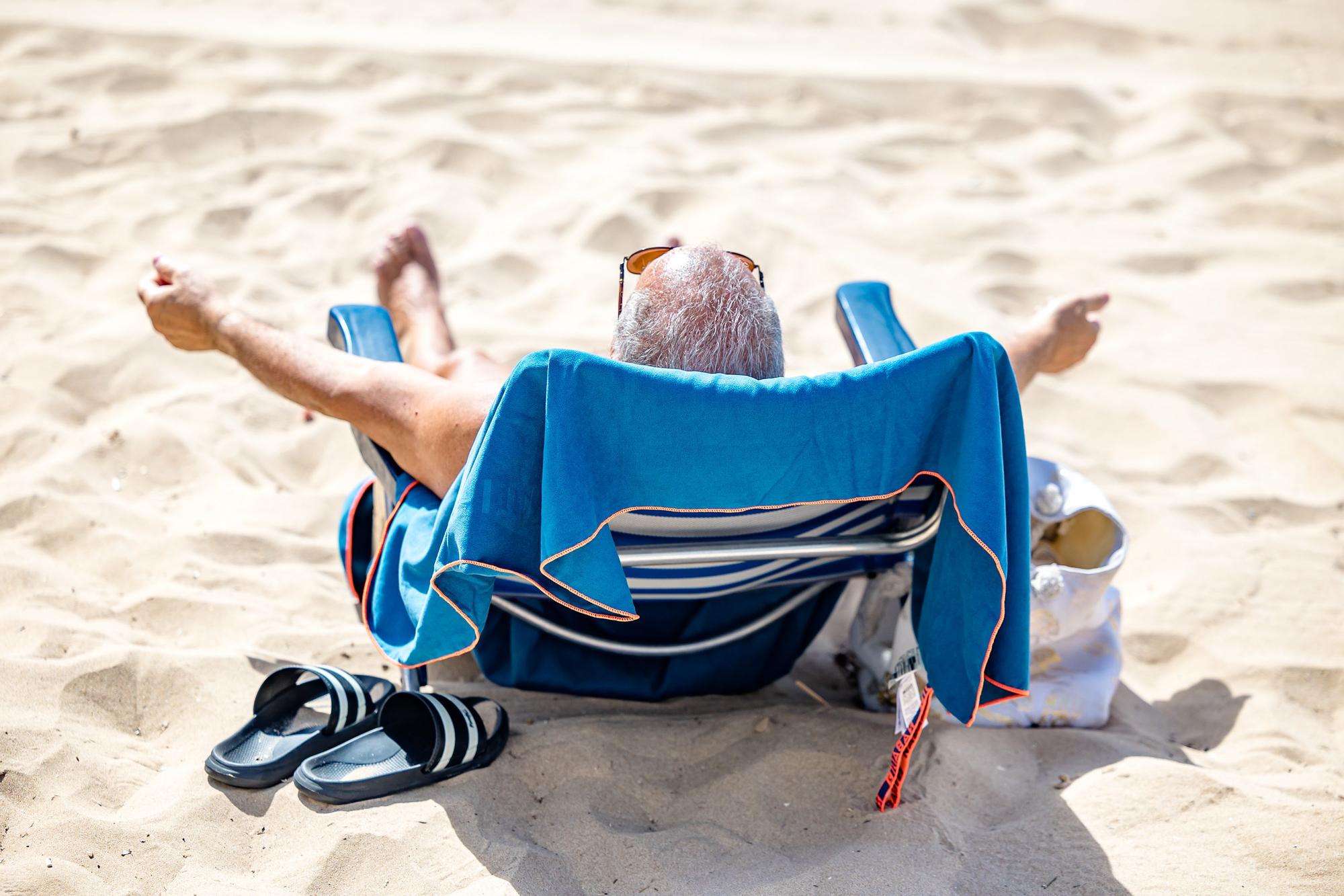 Ambiente turístico y altas temperaturas en Benidorm