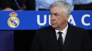 Carlo Ancelotti, entrenador del Real Madrid, durante el partido de Champions frente al Atlético.