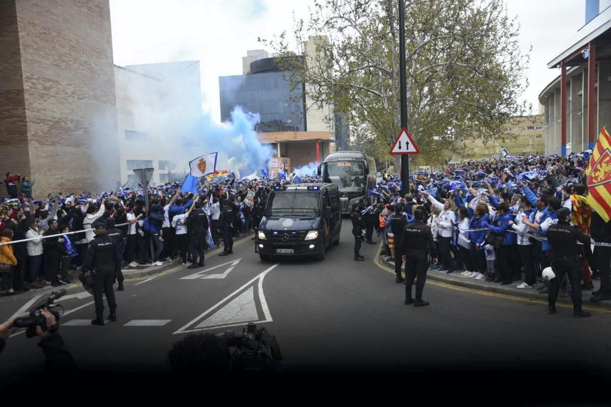 La aficiones del Real Zaragoza y de la SD Huesca volcadas con sus equipos