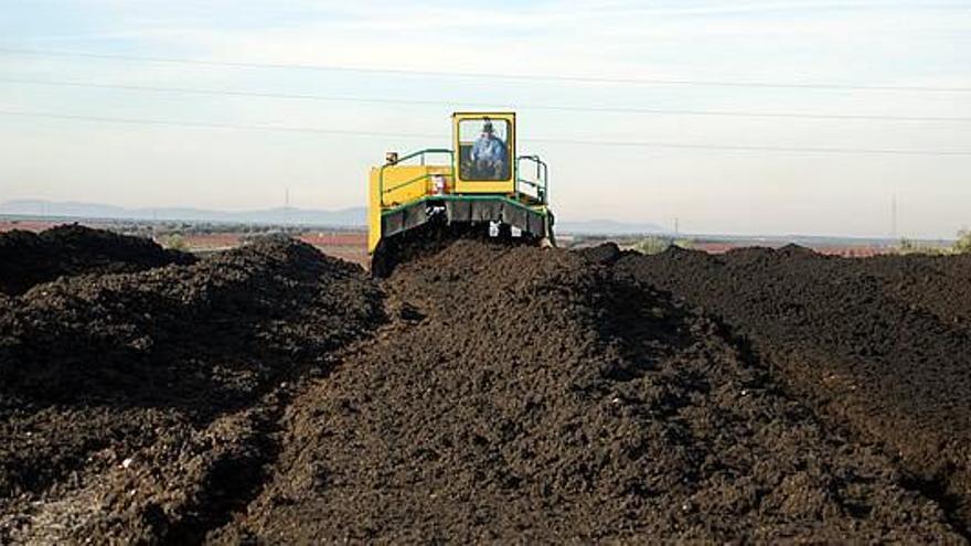 Fallece un trabajador en una empresa de abonos de Villafranca de los Barros