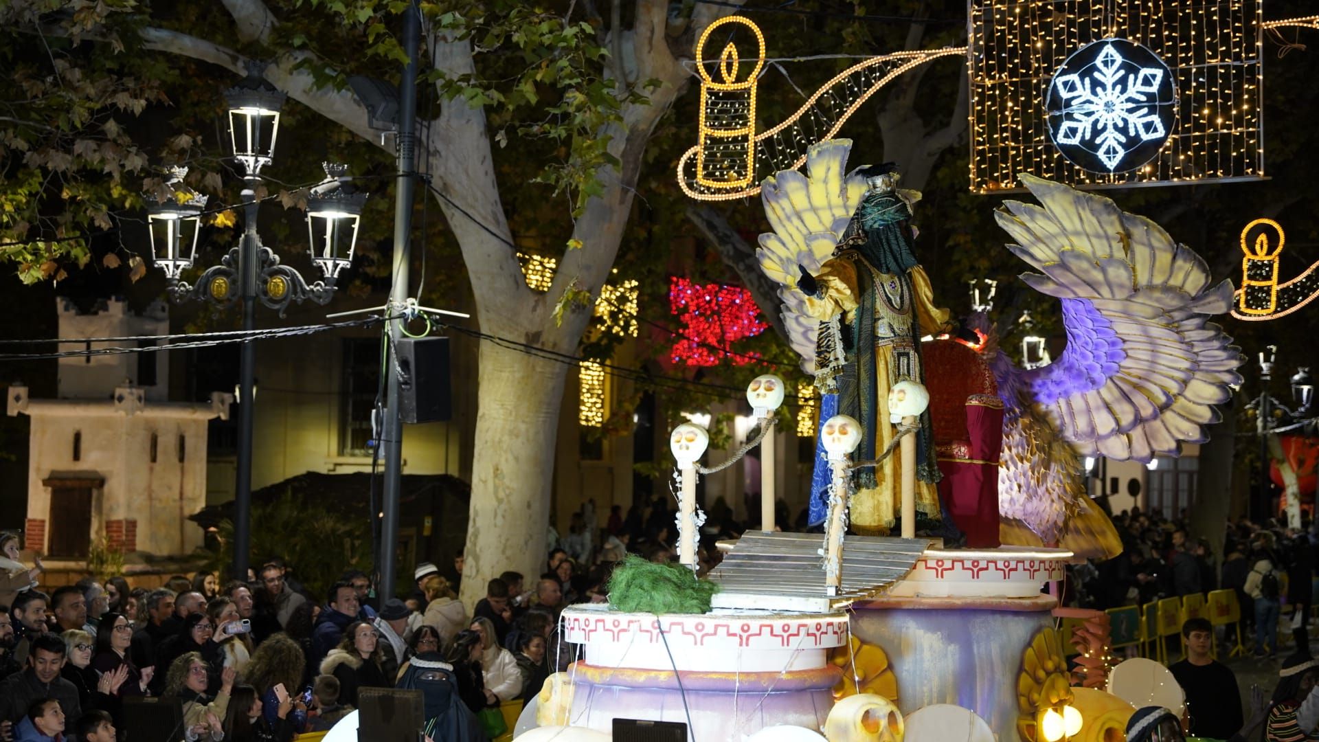 Los Reyes Magos de Oriente llena Xàtiva de ilusión