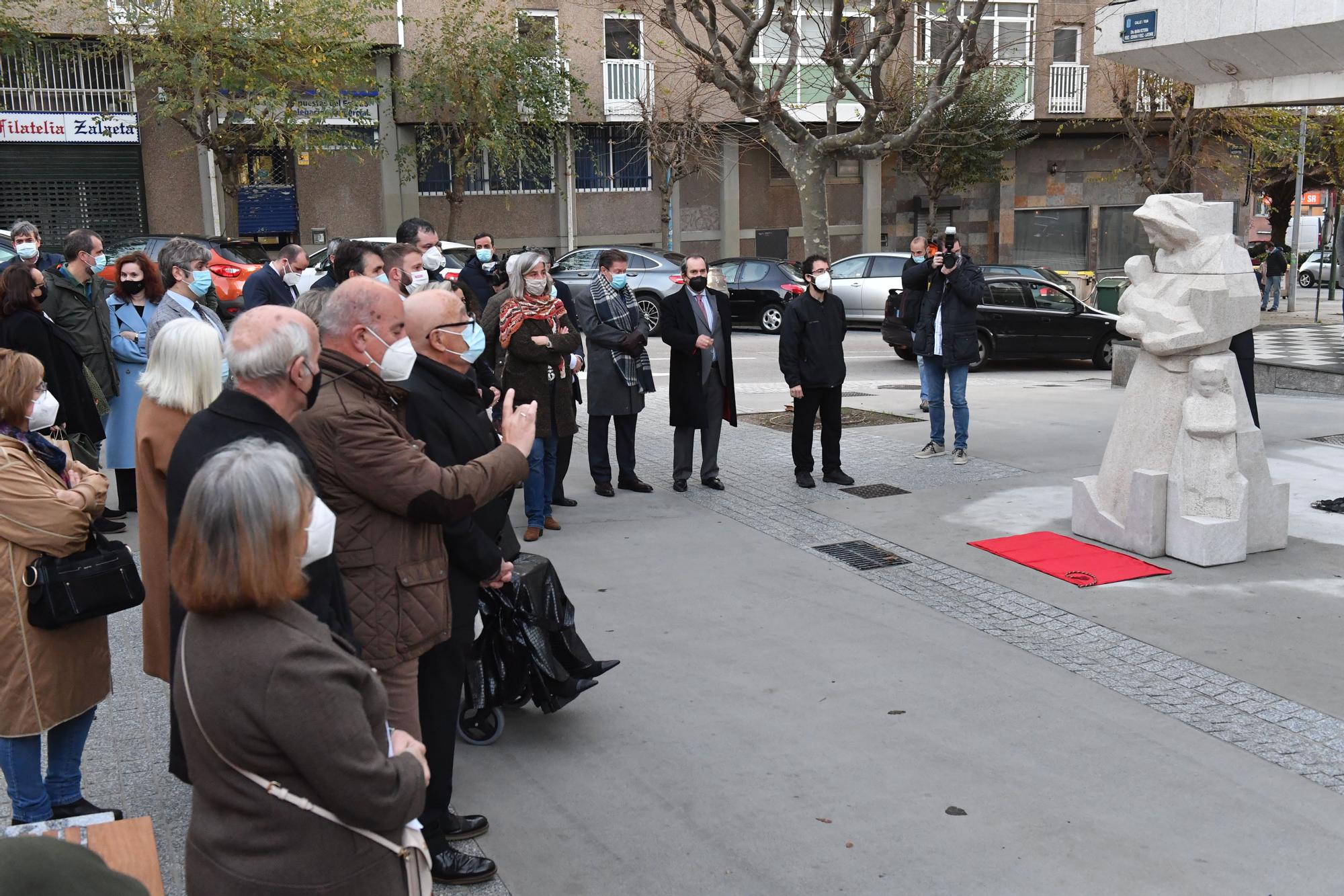 Isabel Zendal ya tiene estatua en A Coruña