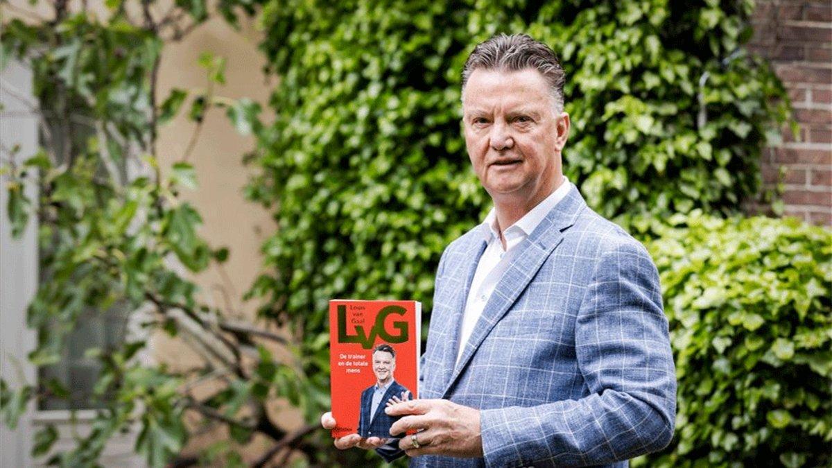 Van Gaal habló para la revista 'Voetbal'