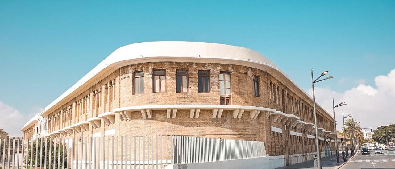 Los Docks de la Marina de València, cerrados y sin uso desde hace años