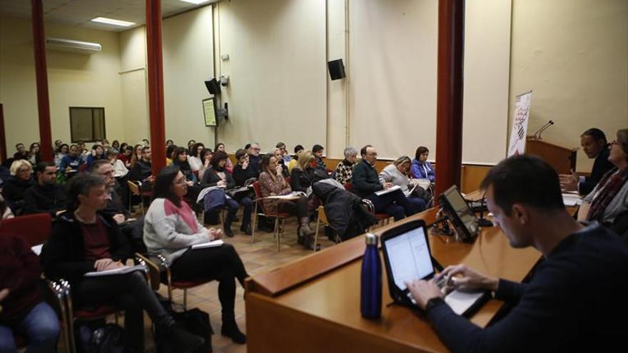 Las familias muestran sus dudas por el banco de libros