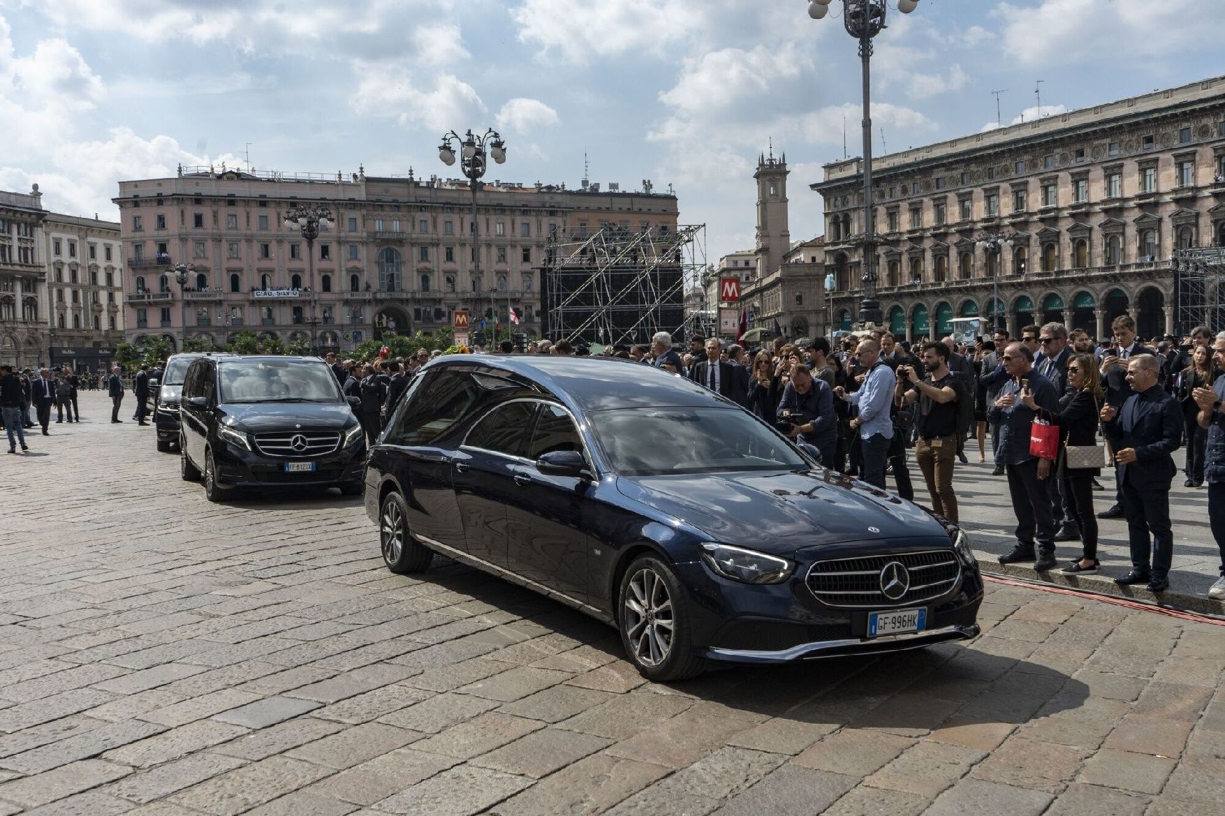 Itàlia homenatja Berlusconi amb un simbòlic funeral d'Estat que congrega a milers de persones