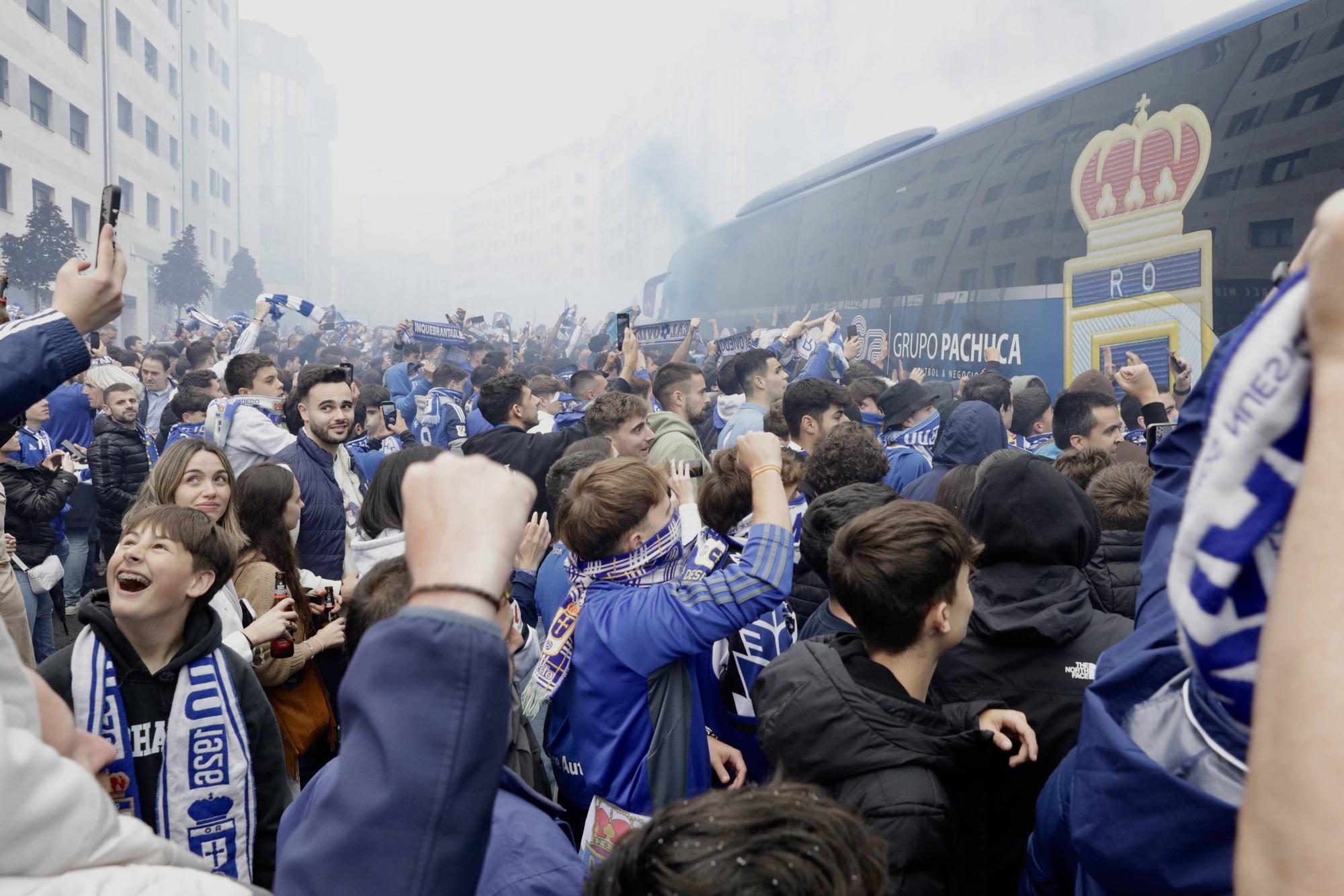 EN IMÁGENES: Ambiente antes del partido entre el Real Oviedo y el Andorra