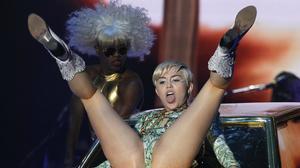 Un repàs al contingut del còmic de Miley Cyrus.