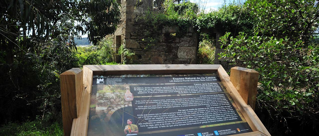 Panel en una ruta de senderismo de Red Natura