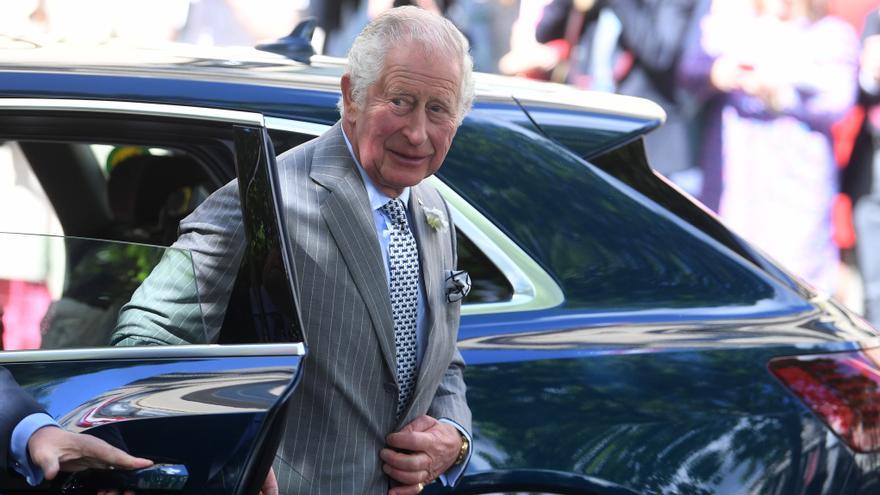 El príncipe Carlos aceptó una donación de 1,2 millones de la familia Bin Laden
