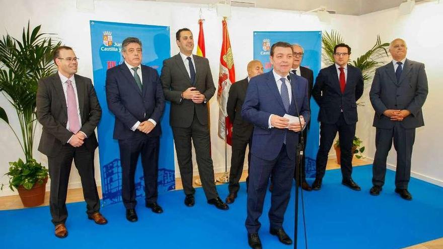 Representantes de los negocios del juego, durante la presentación del congreso en Zamora.