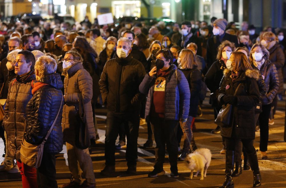 Manifestación en las calles del Port de Sagunt, el 25N contra la violencia machista.