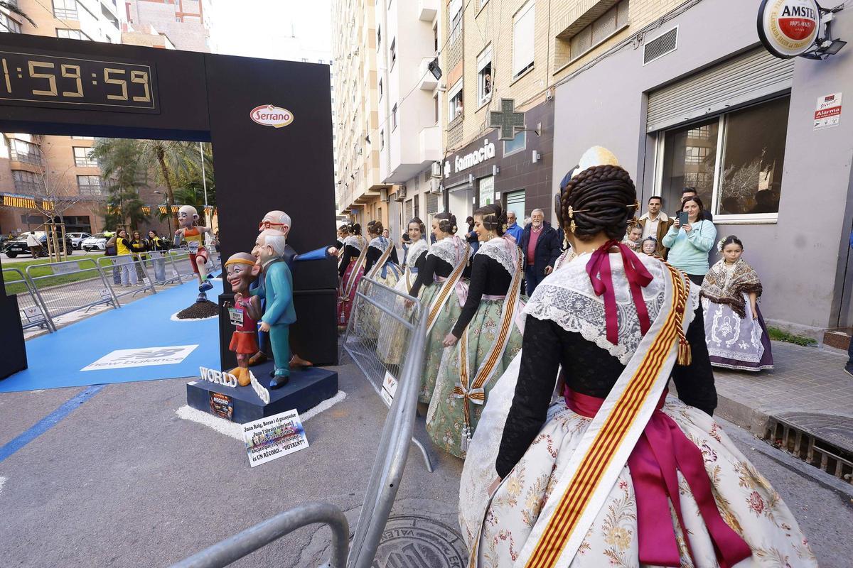 Falla World Record dedicada al Maratón Valencia Trinidad Alfonso Zurich