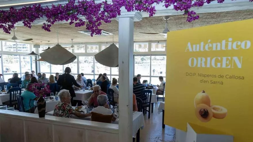 "Menjars de la Terra" arranca con el níspero como protagonista en el restaurante Modesto de la Cala de Finestrat
