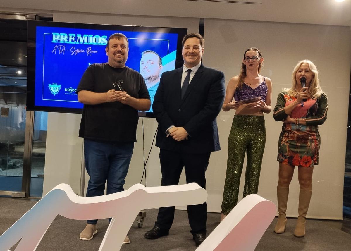 Acto de entrega del premio a Ximo López.