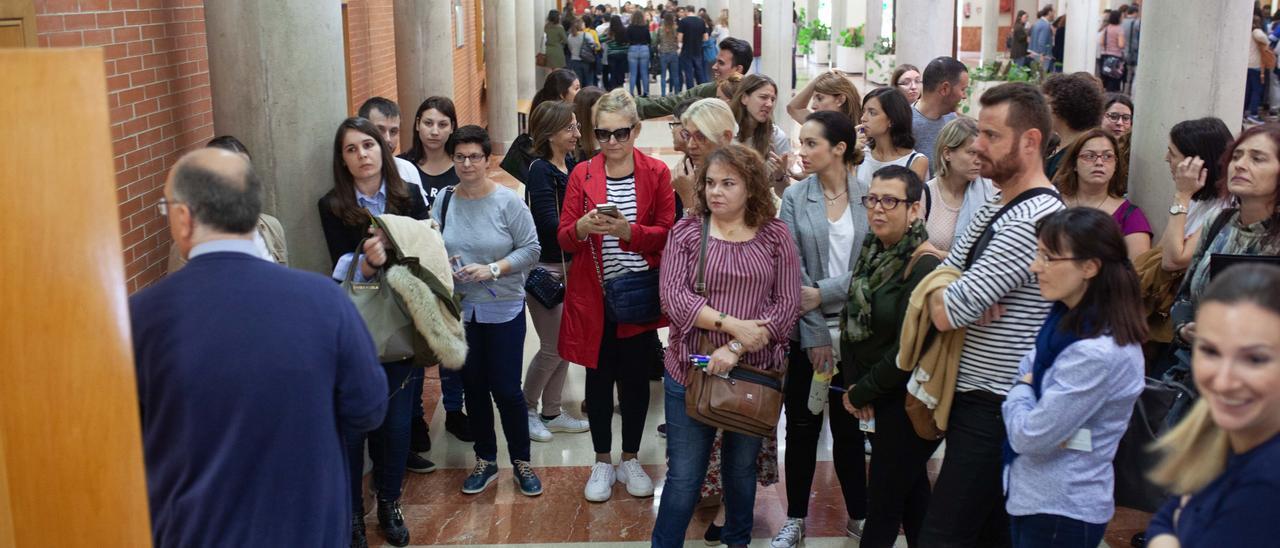 Imagen de archivo de las últimas oposiciones de Enfermería celebradas en la UJI en el 2018.