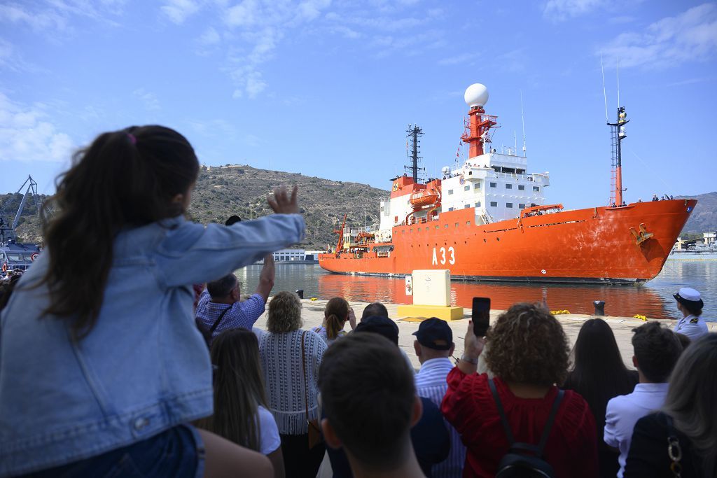 Llegada del buque Hesperides a Cartagena