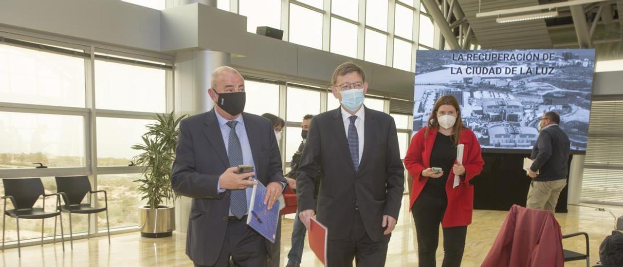 Antonio Rodes y Ximo Puig en Ciudad de la Luz.