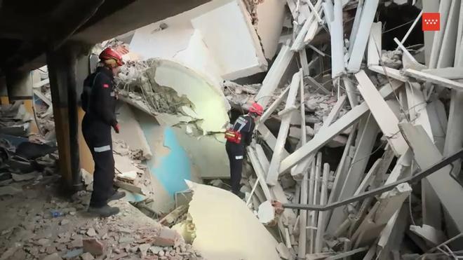 El Equipo de Emergencia de la Comunidad de Madrid logra rescatar a una mujer mayor y sus dos nietos en Venezuela