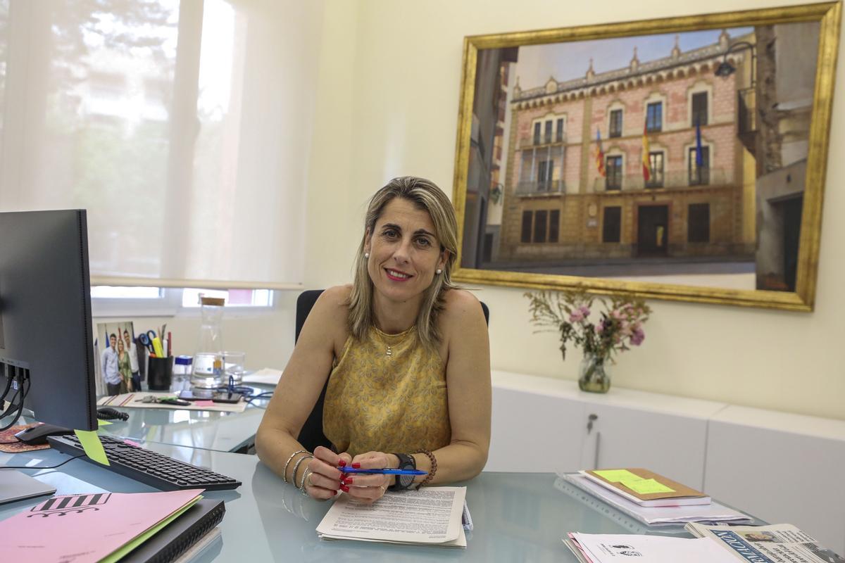 Lourdes Aznar en su despacho de Alcaldía