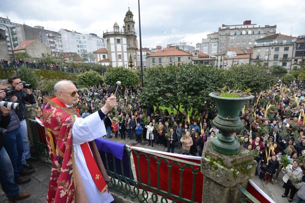 Semana Santa en Pontevedra 2016 | La Burrita recupera el recorrido entre la iglesias de San José y la escalinata de San Francisco