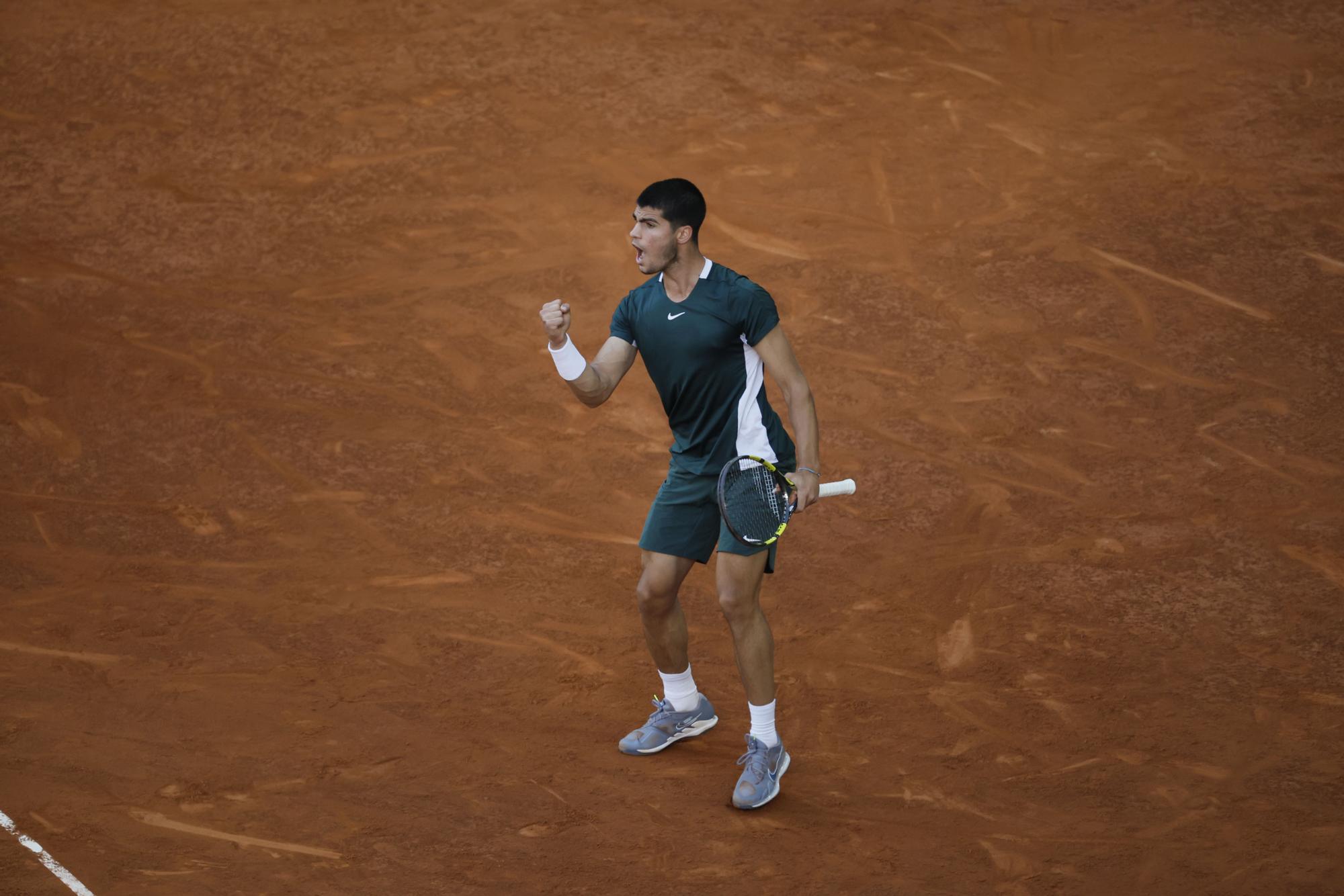 Las mejores imágenes de la exhibición de Alcaraz ante Zverev