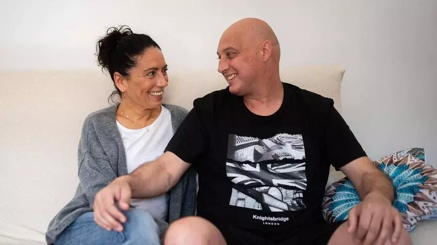 David y Aurora, de Vic a Barcelona por salud