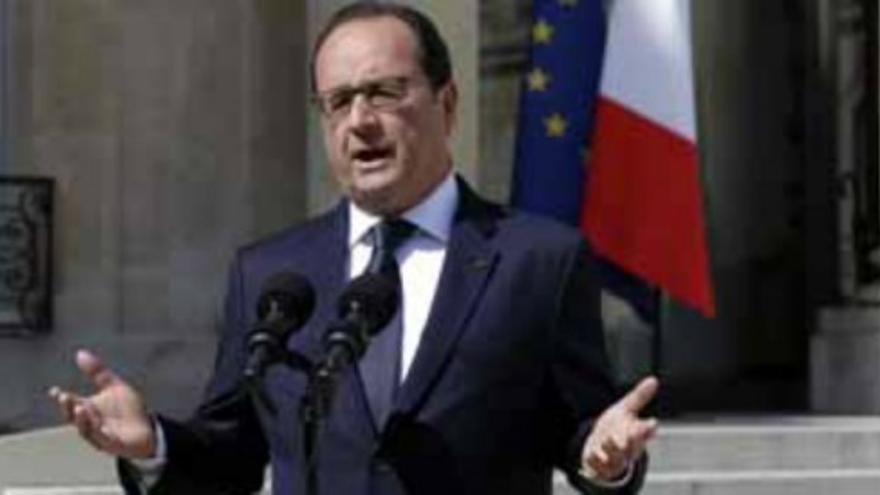 Hollande llama a Grecia a volver a la mesa de negociación