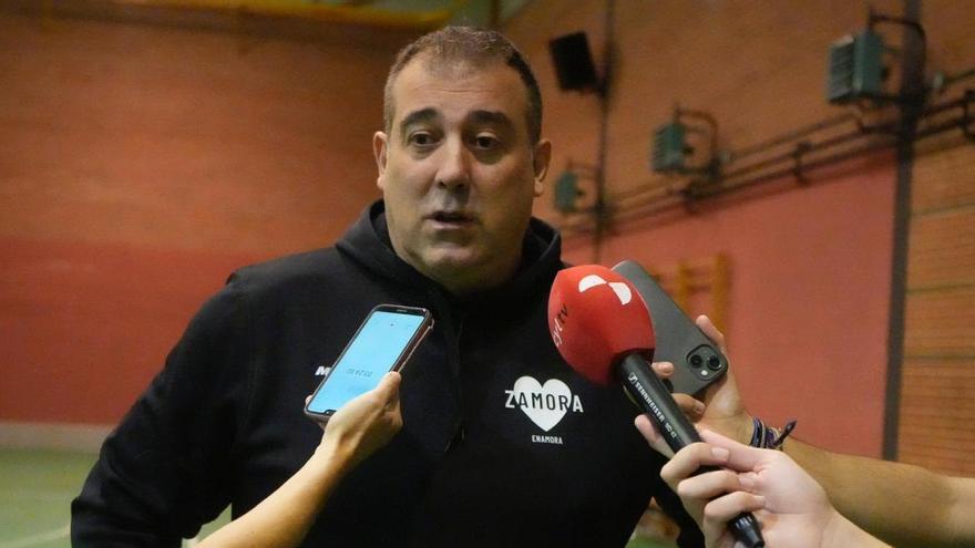Fran González, técnico del Balonmano Zamora