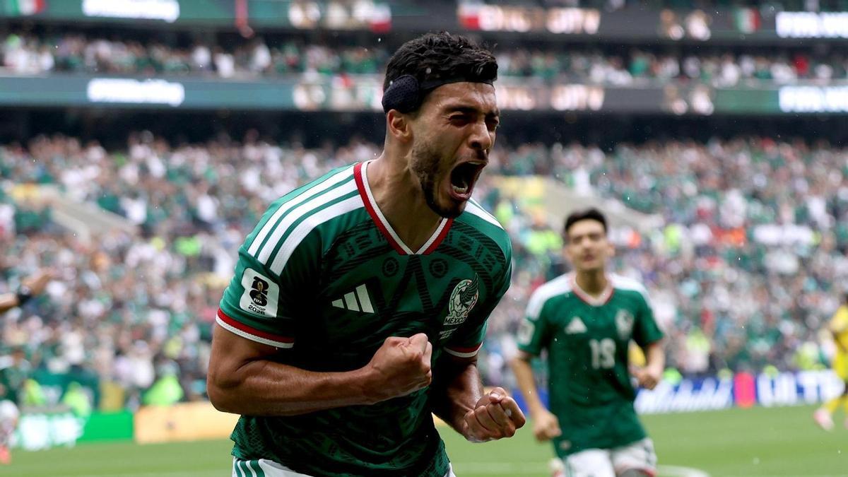 Raúl Jiménez anotó el 2-0 para México en el partido inaugural