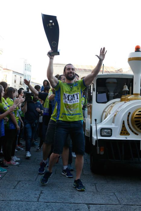 Zamora celebra el ascenso del MMT Seguros