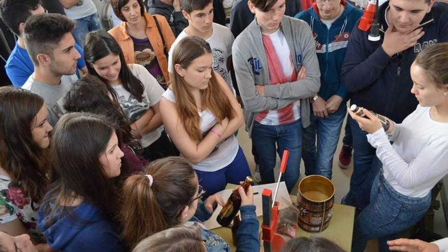 Cómo hacer una batería con una patata, en la UPCT