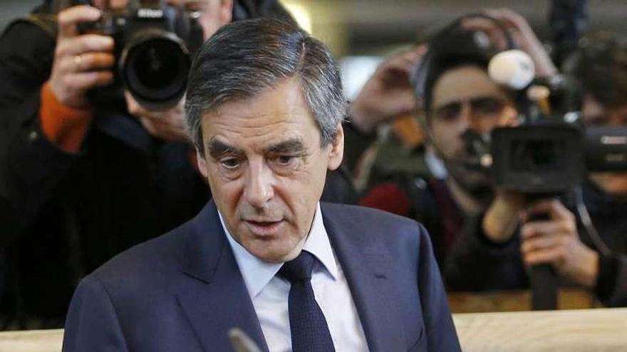 Fillon, ayer, en la Feria Internacional de Agricultura de París. // Reuters