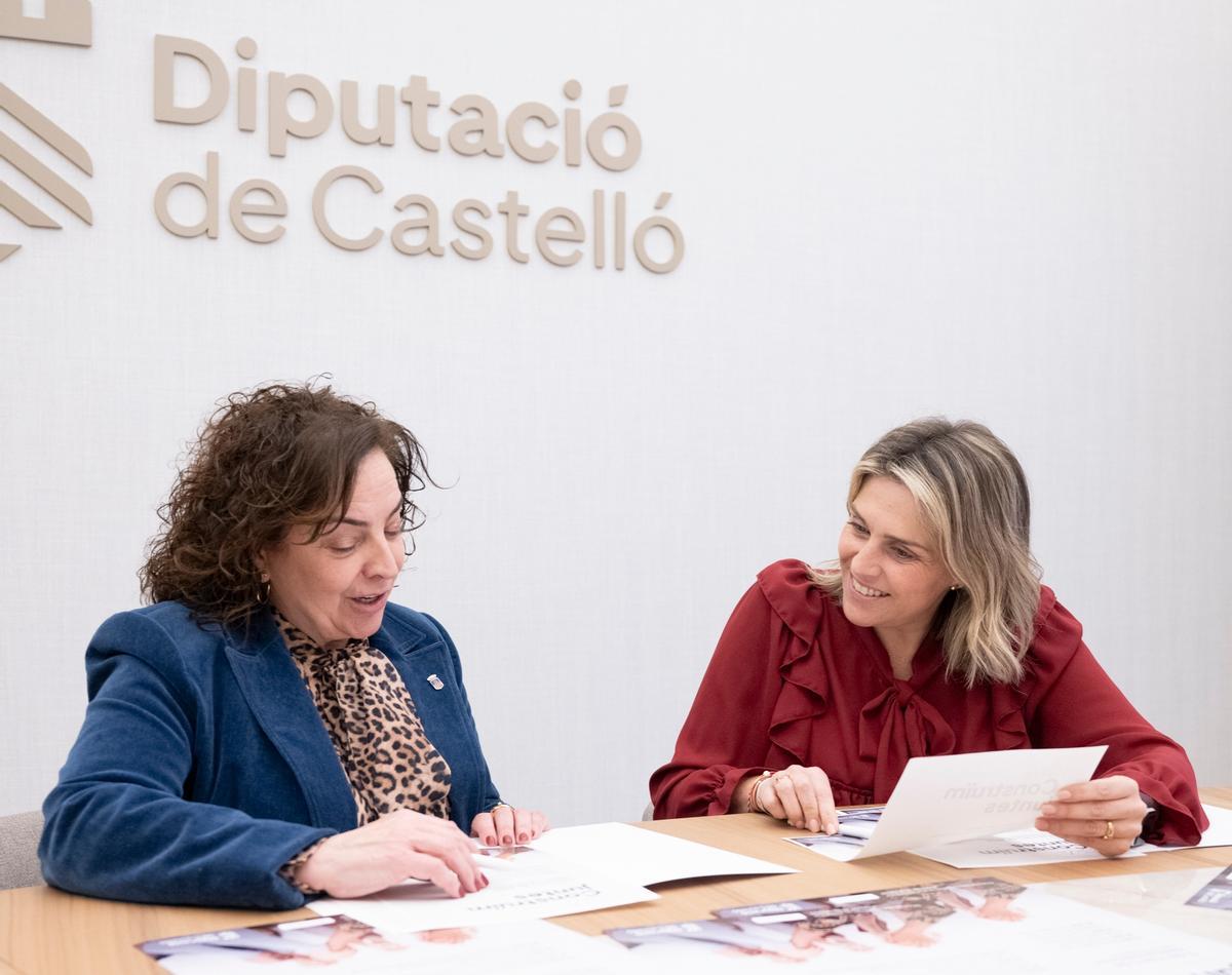 La presidenta de la Diputación, Marta Barrachina, y la diputada provincial, Marisa Torlá, analizan esta convocatoria de ayudas.