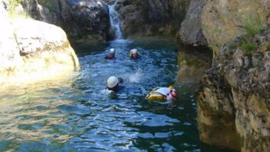 Rescatados once barranquistas en Foz de Fago atrapados por la subida del caudal