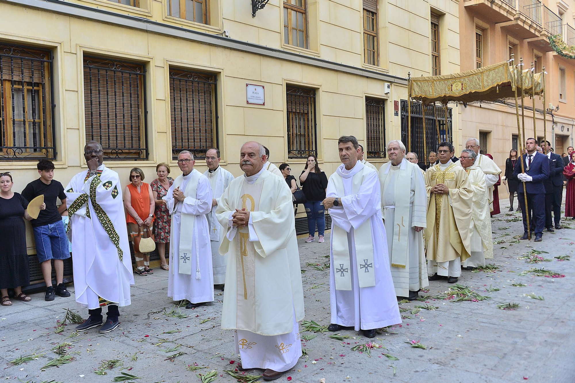 Procesion del Corpus Christi y Altares en Elche