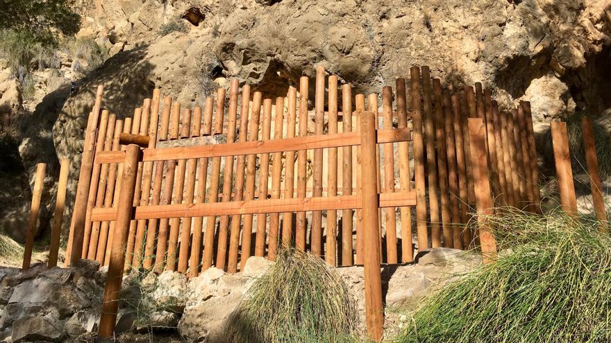 Las pinturas rupestres de Los Pedregales, en Ricote, ya cuentan con cerramiento e itinerario patrimonial