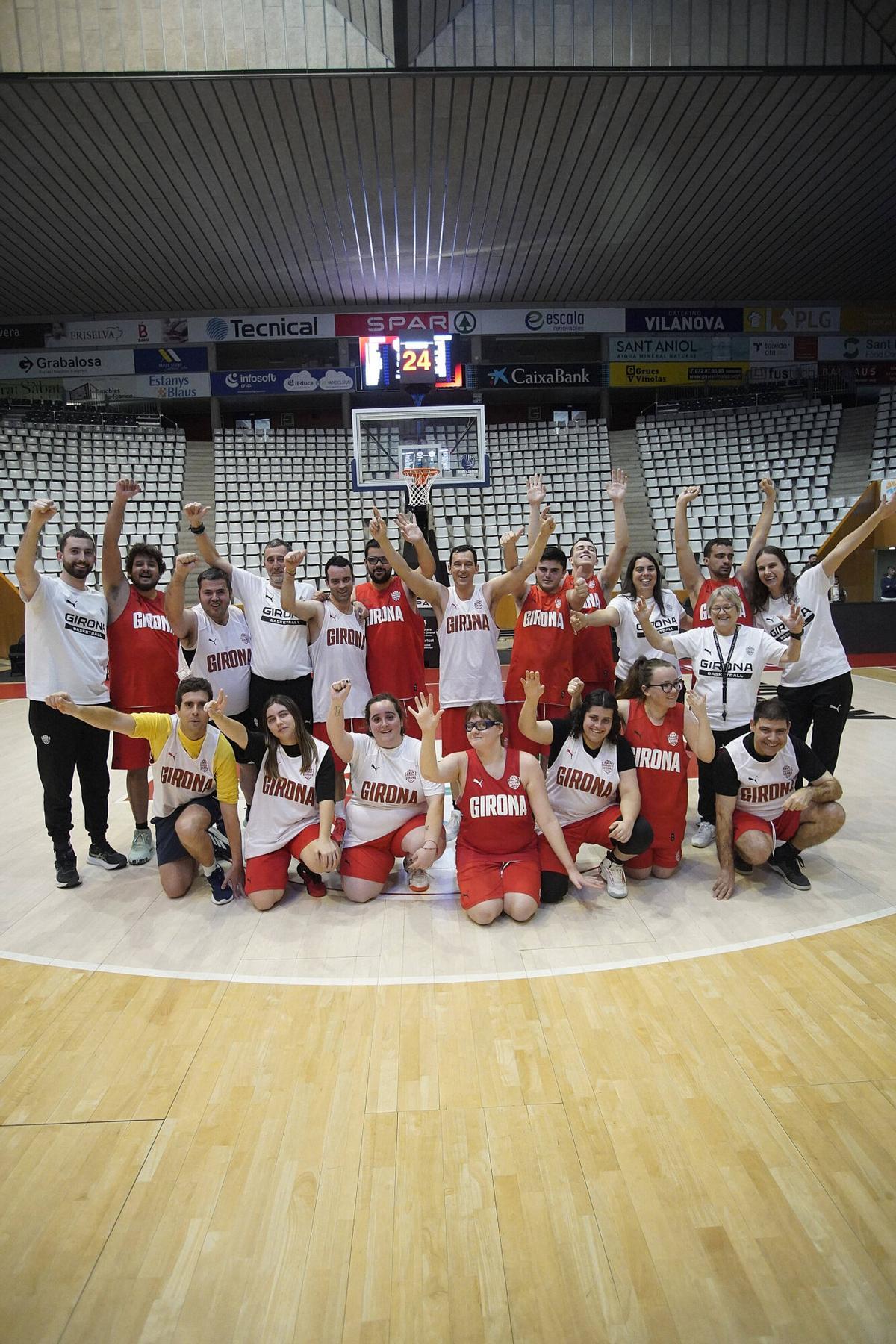 Les imatges de l'entrenament de l'equip del Bàsquet Girona que prepara la Copa Campeones